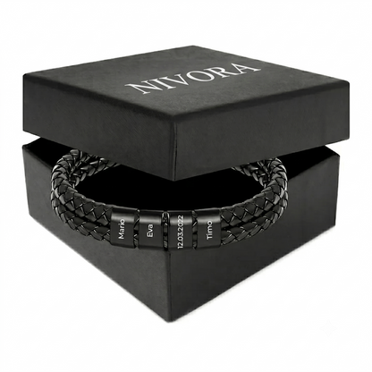 Pulsera de piel con cuentas grabadas
