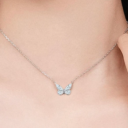 Strahlende blaue Schmetterling-Halskette
