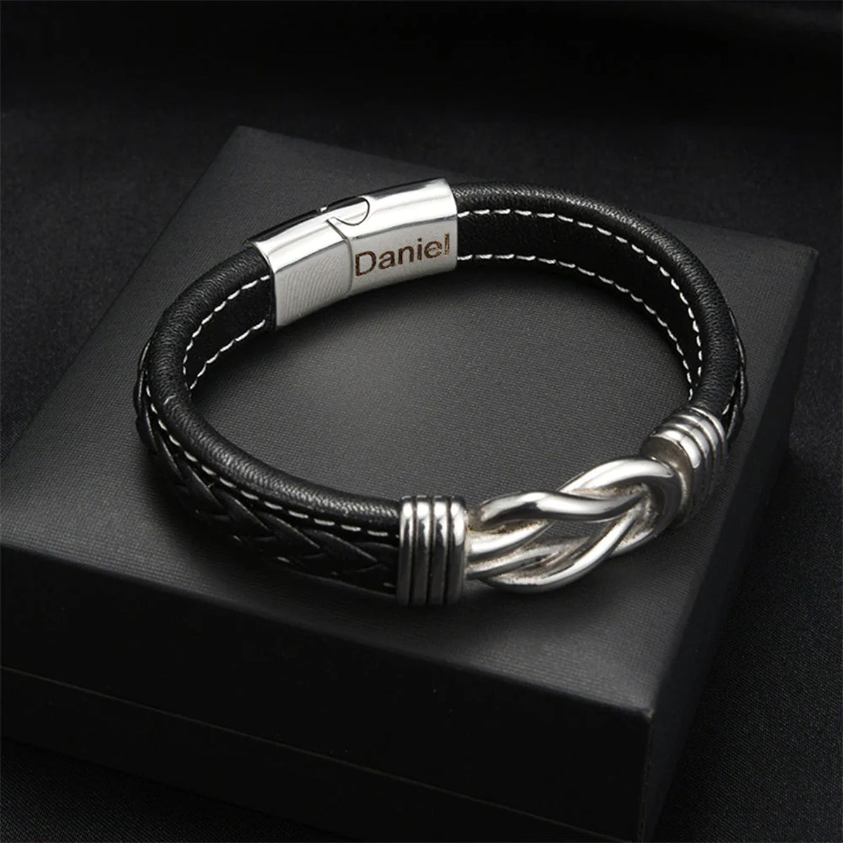 «Para mi hijo» — Pulsera grabada