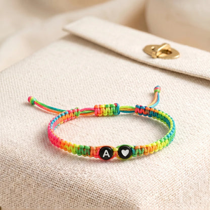 Pulsera Ajustable con Inicial y Corazón